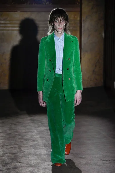 Look 31